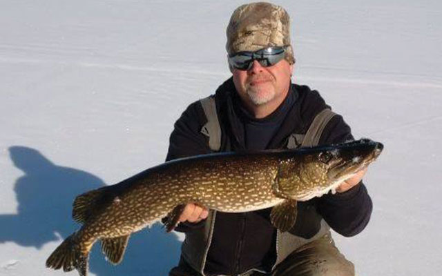 ice-fishing-04