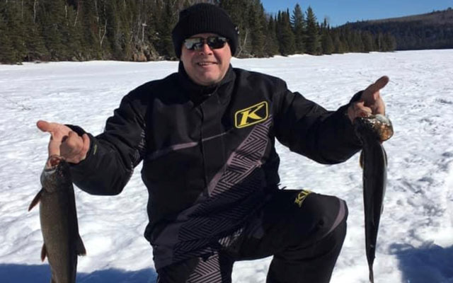 ice_fishing_20